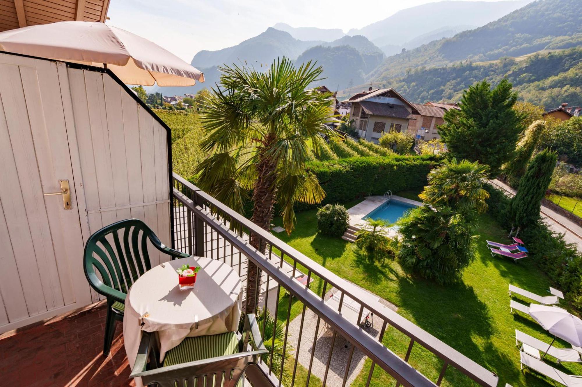 Hotel Appartement Lahngut Наллес Екстер'єр фото