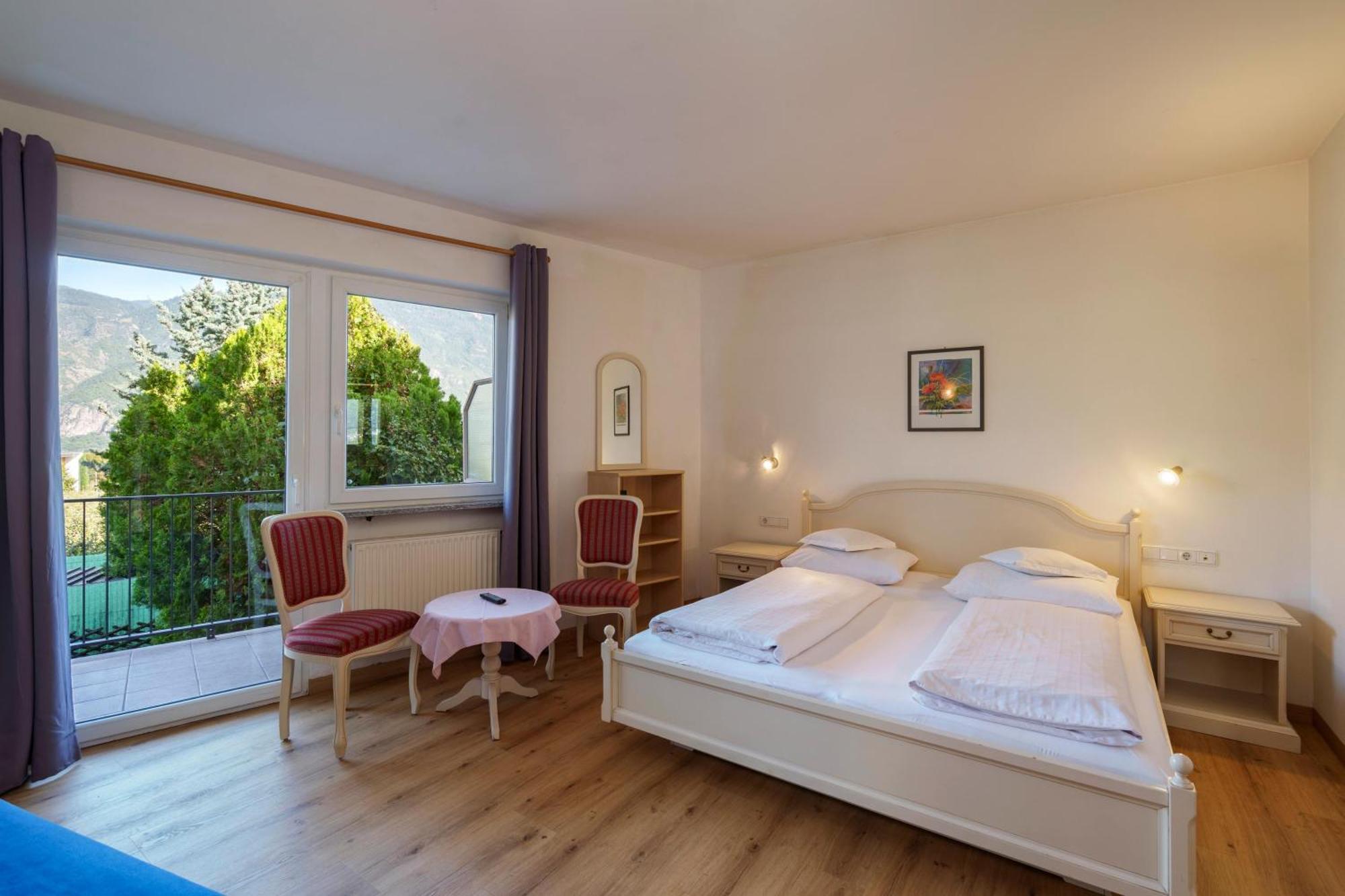 Hotel Appartement Lahngut Наллес Екстер'єр фото